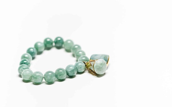 Bijoux artisanaux en pierres naturelles : votre style personnalisé